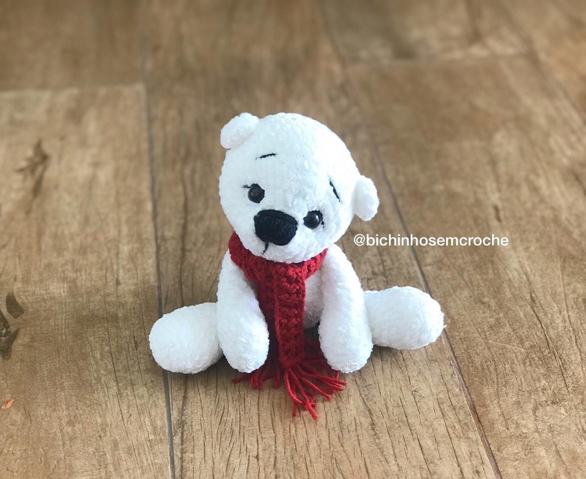 Ursinho Amigurumi com cachecol Raiane Barros