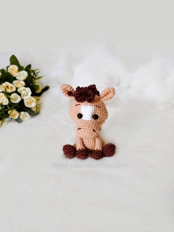 Cavalinho Amigurumi Sentado de Frente